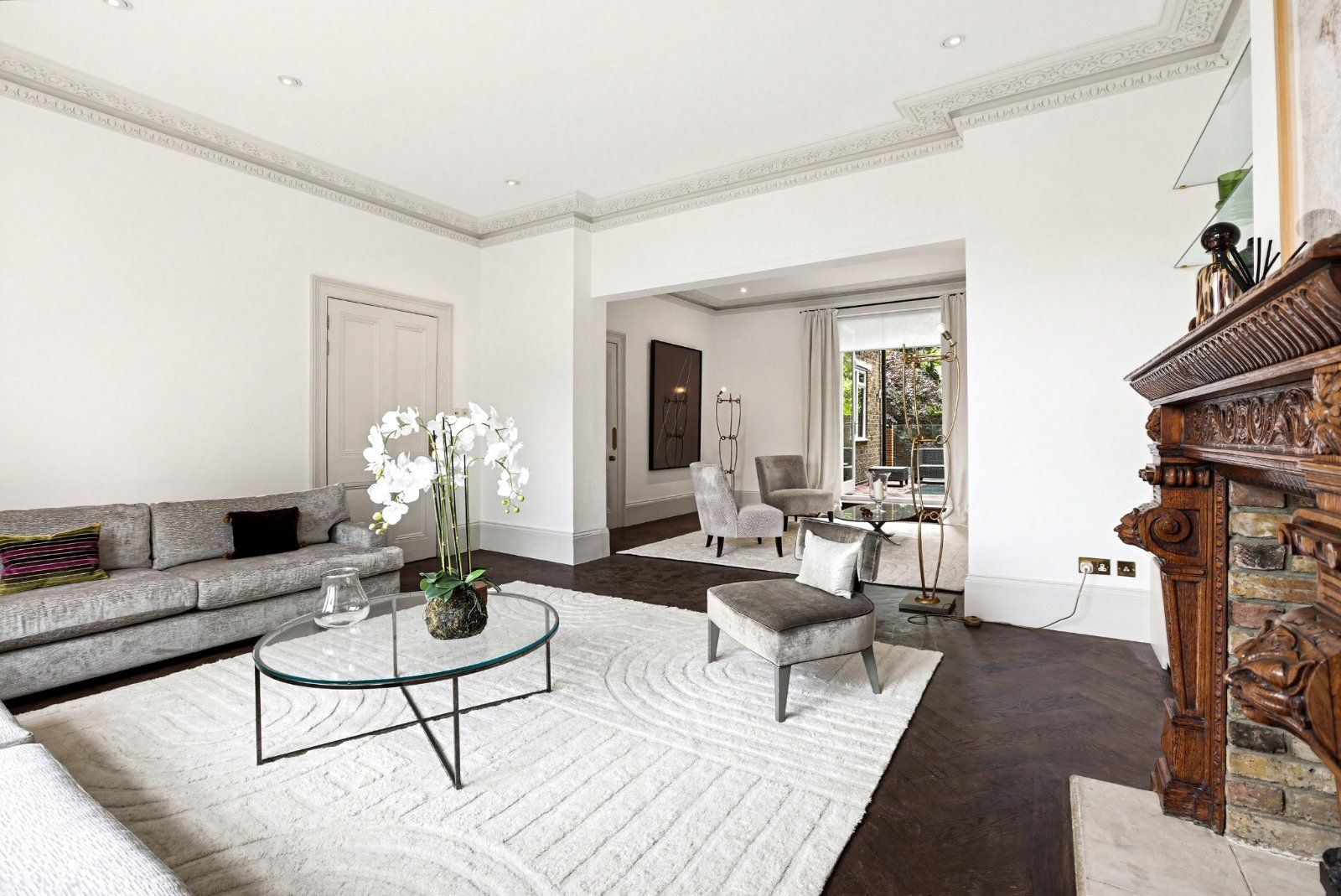 House Pembroke Gardens in Greater London