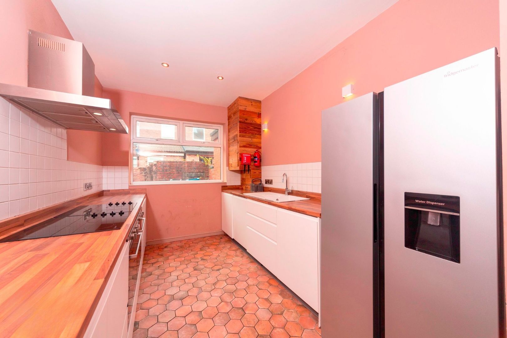 Room Ruskin Avenue in Manchester
