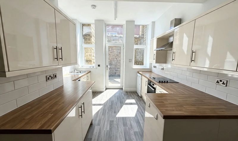Flat Lower York Street in Wombwell