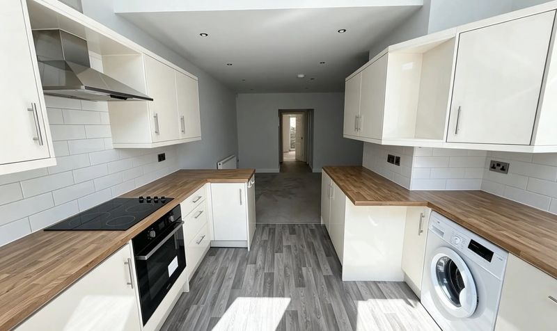 Flat Lower York Street in Wombwell