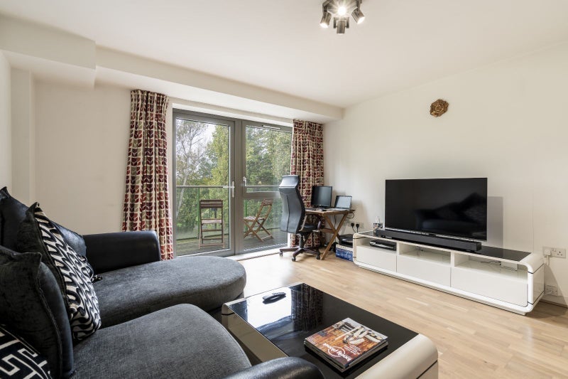 Room Stebondale Street in Greater London