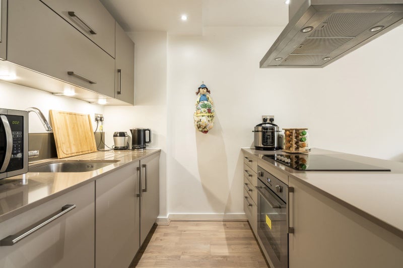 Room Stebondale Street in Greater London