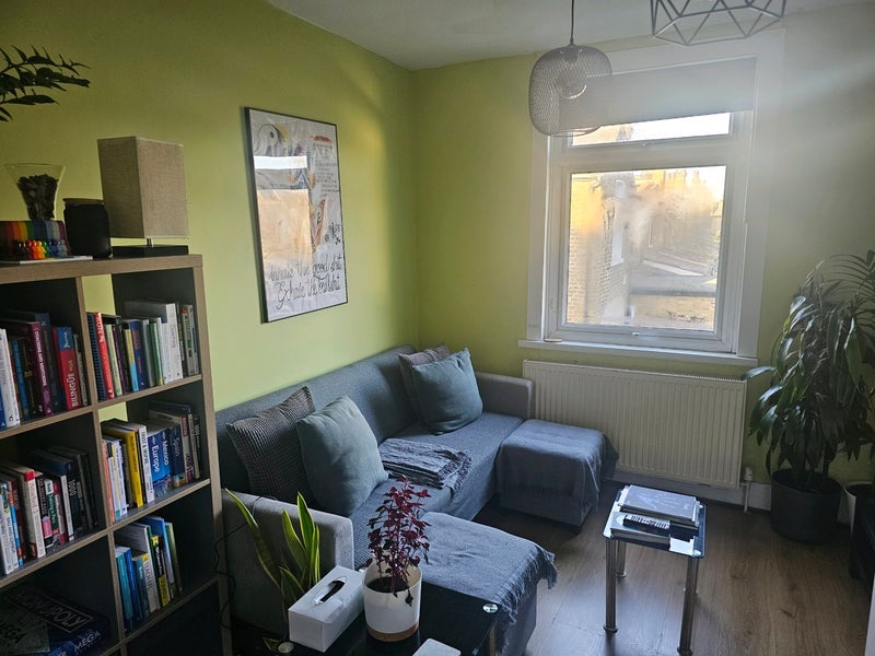 Room Engleheart Road in Greater London