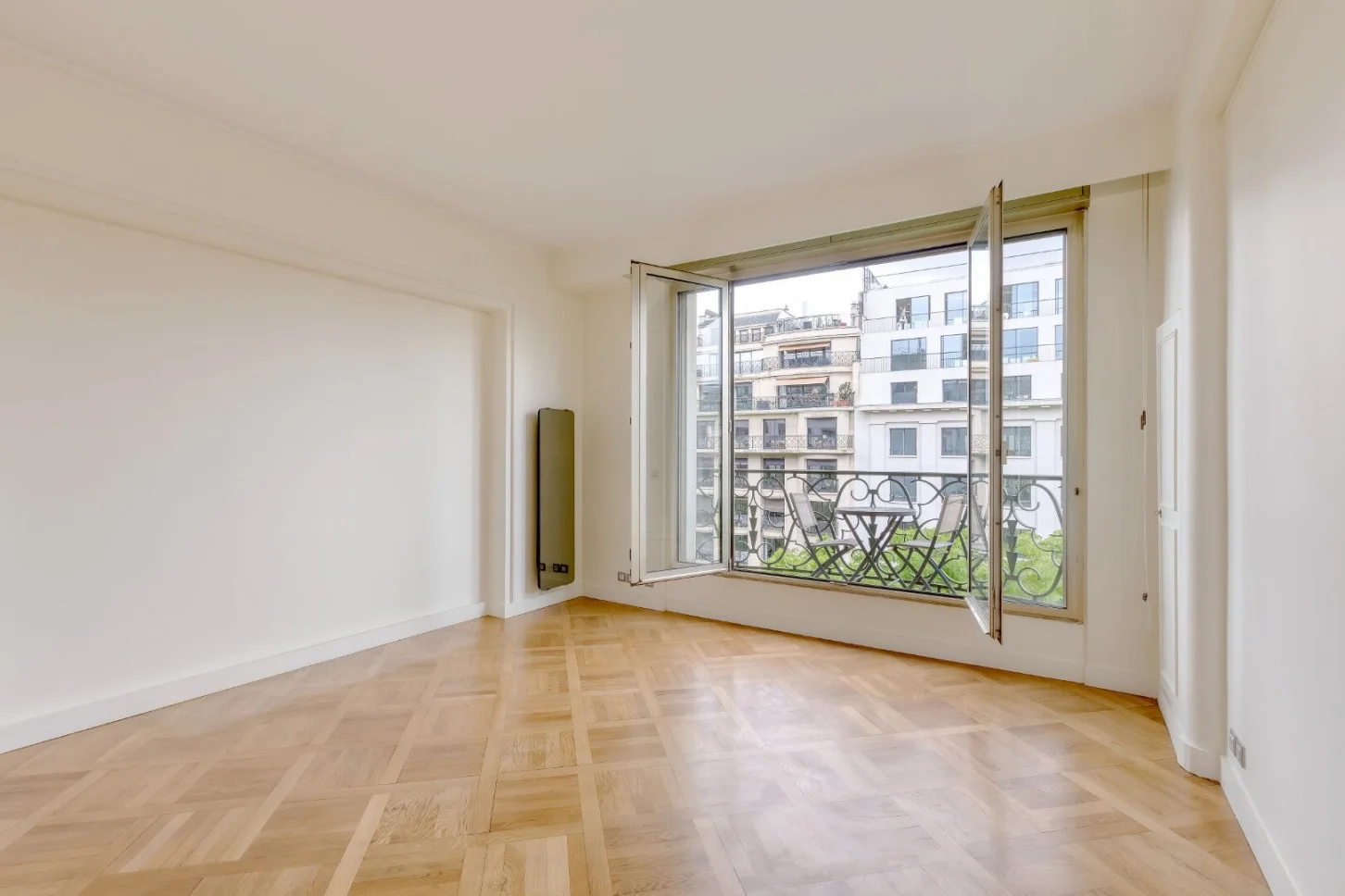 Appartement Avenue Montaigne à Paris
