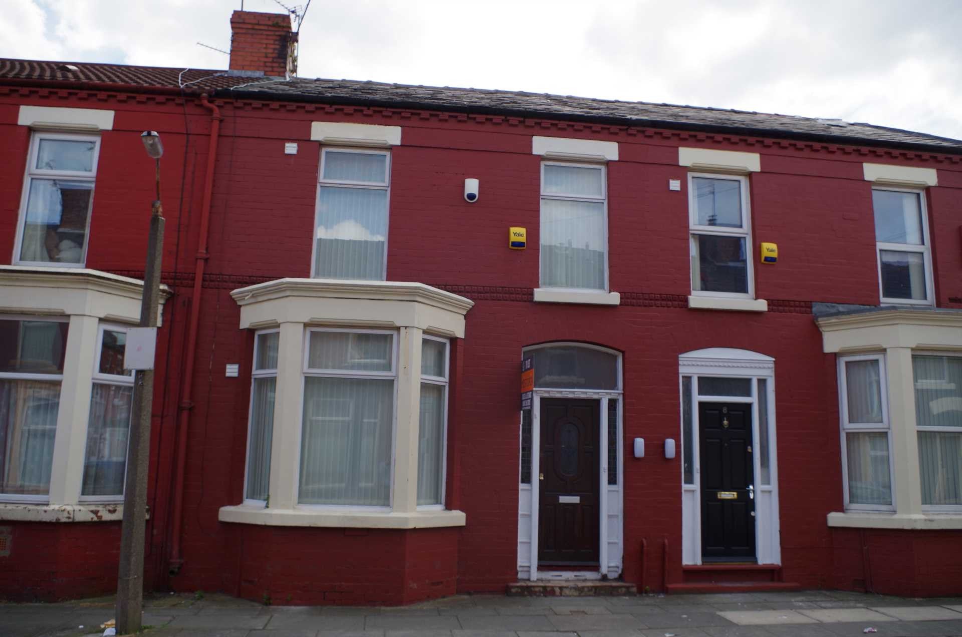Room Grosvenor Road in Liverpool