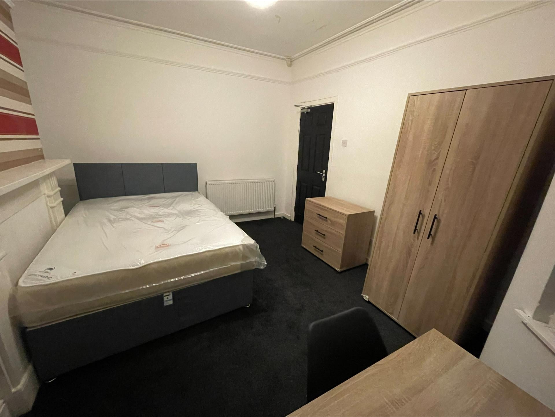 Room Grosvenor Road in Liverpool