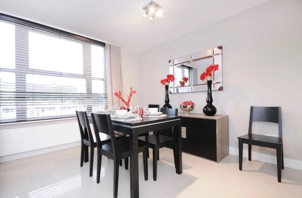 Flat Finchley Road in Greater London
