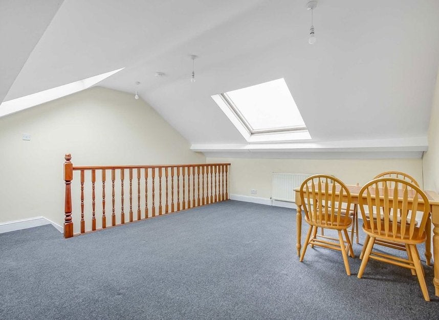 Flat Kenwyn Road in Greater London