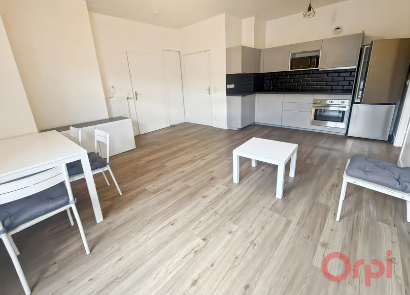 Flat Avenue de Stalingrad in Stains