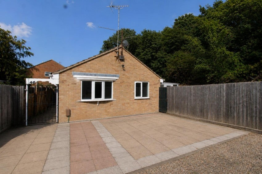 House Birchwood in Peterborough