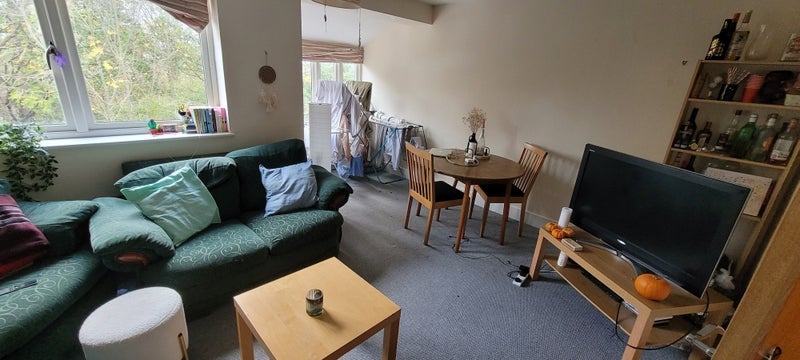 Room Dirac Road in Bristol
