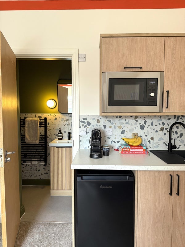 Room Weaste Lane in Salford