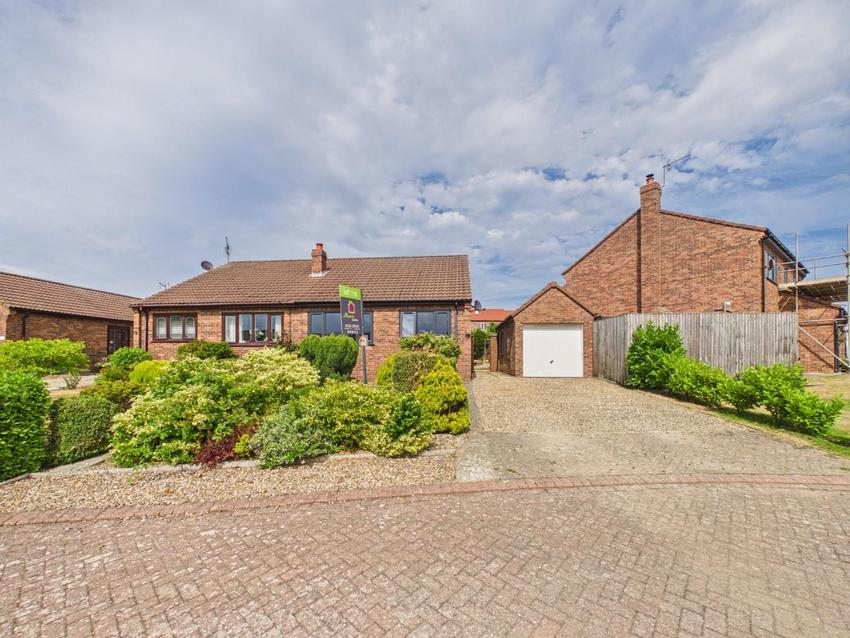 House Ringley Meadows in Bempton