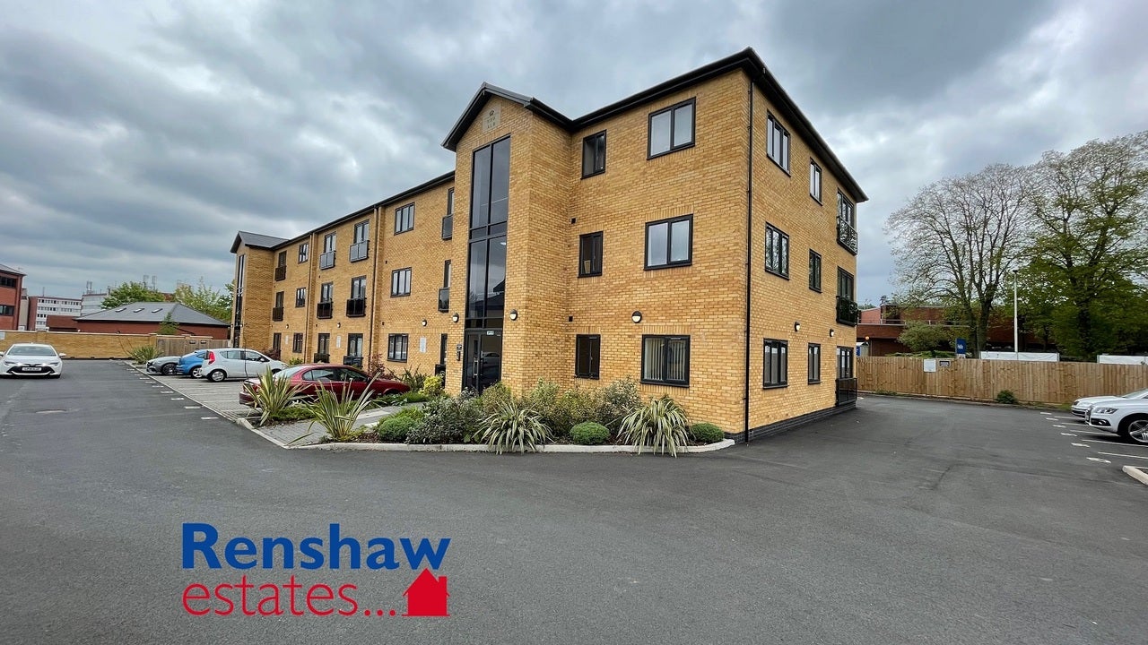 Flat Foxhill Road East in Carlton