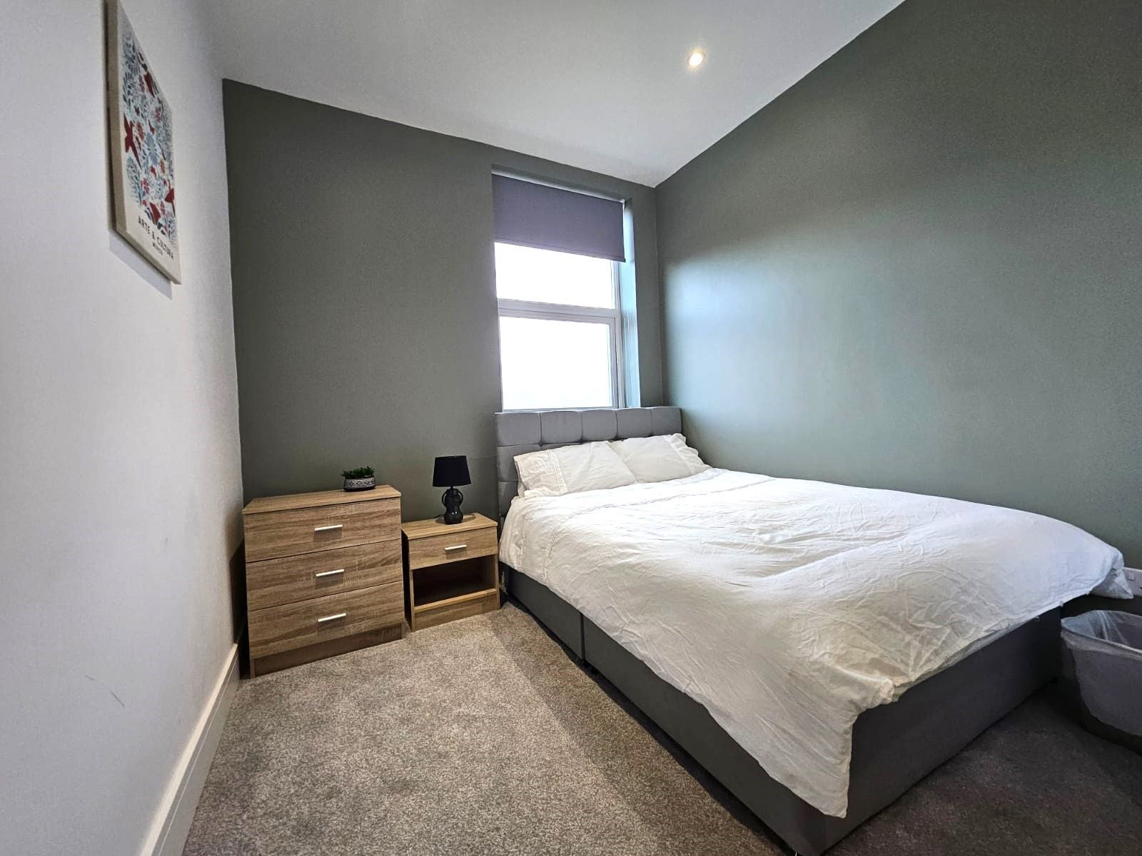 Room Bentley Road in Doncaster