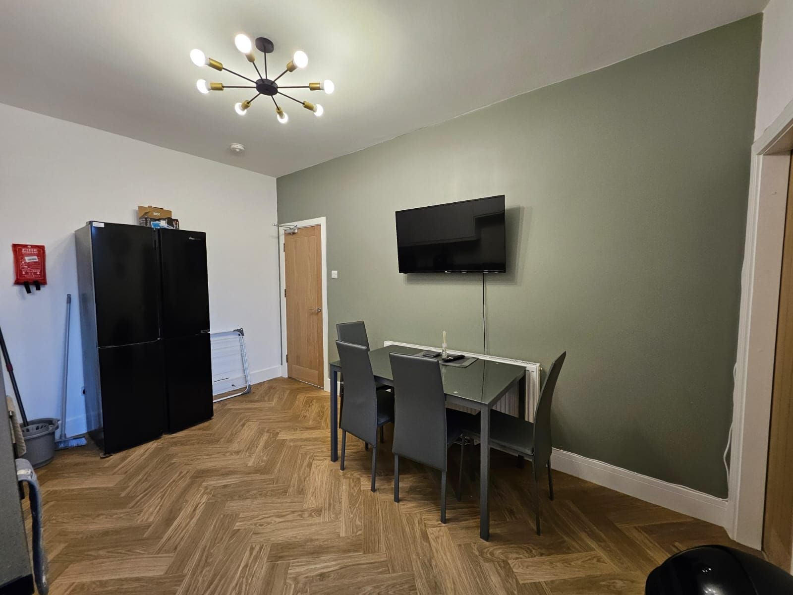 Room Bentley Road in Doncaster