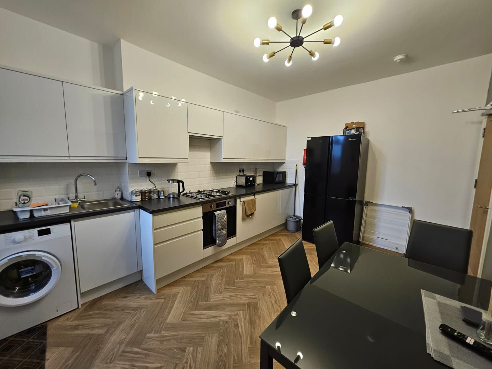 Room Bentley Road in Doncaster