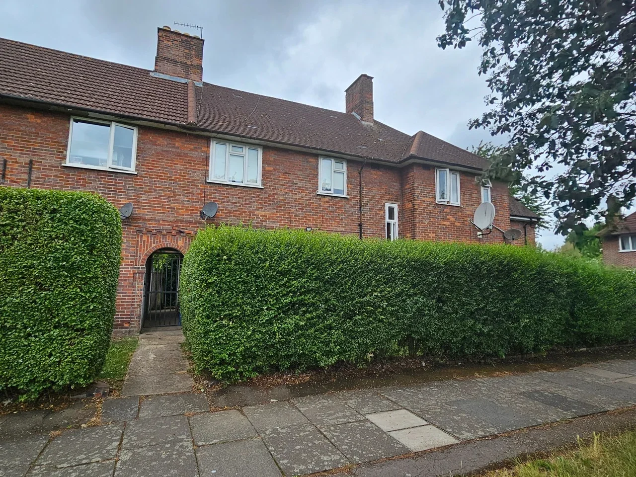 Flat Gedeney Road in Greater London
