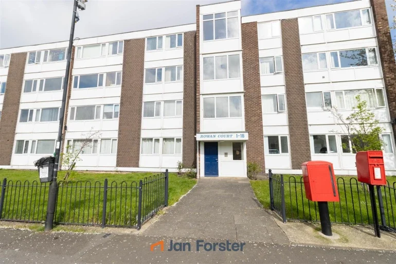 Flat Feetham Avenue in North Tyneside