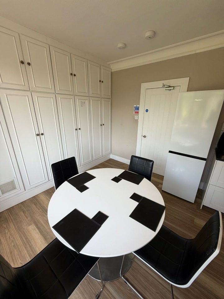 Room Ruxley Lane in Epsom and Ewell