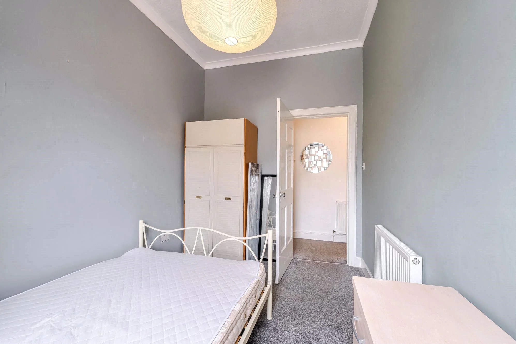 Flat St Leonard's Hill in Edinburgh