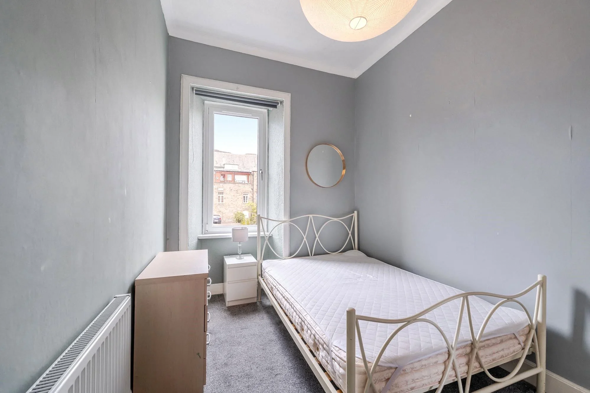 Flat St Leonard's Hill in Edinburgh