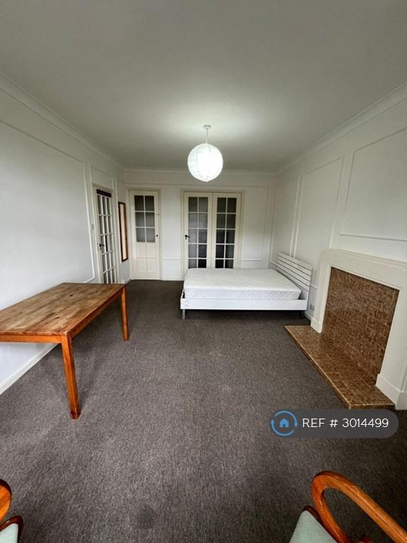 Flat Greystoke Gardens in Greater London