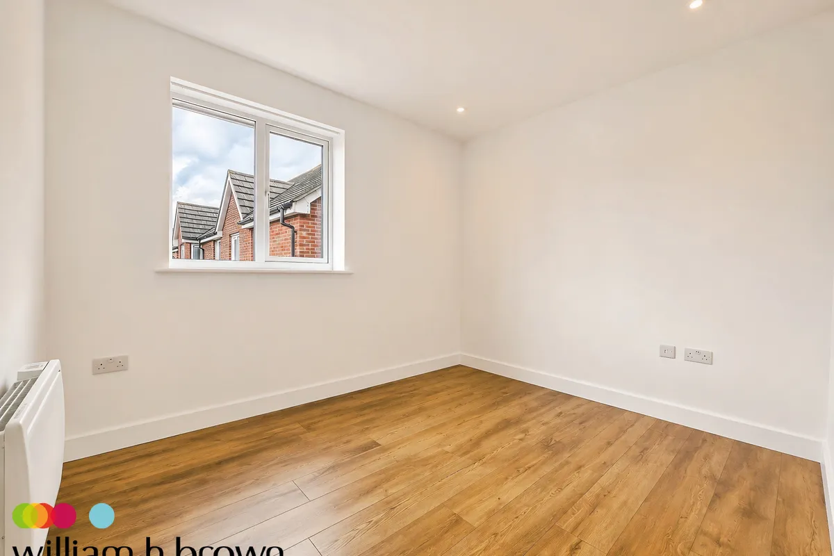 Flat Recreation Avenue in Greater London