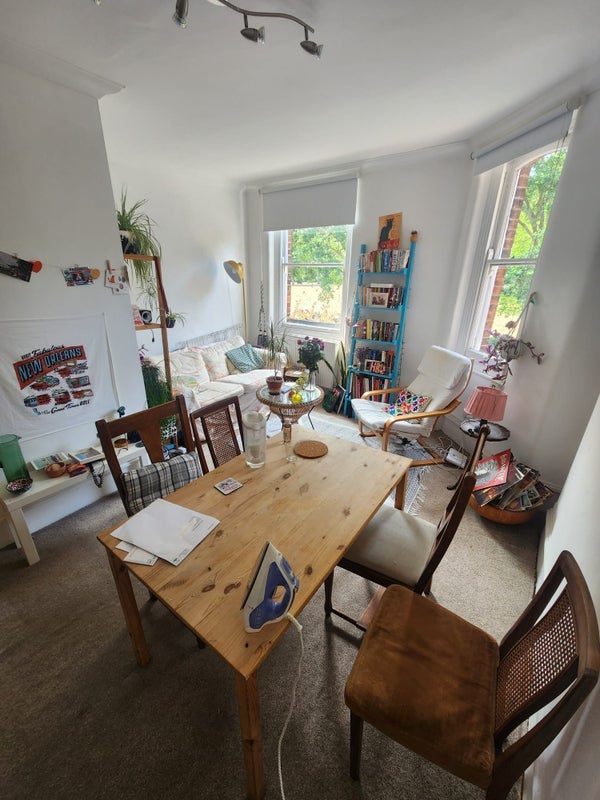 Room Lillie Road in Greater London