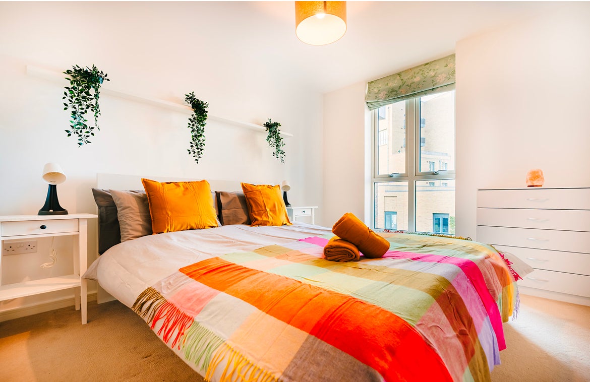 Flat Gresham Place in Greater London