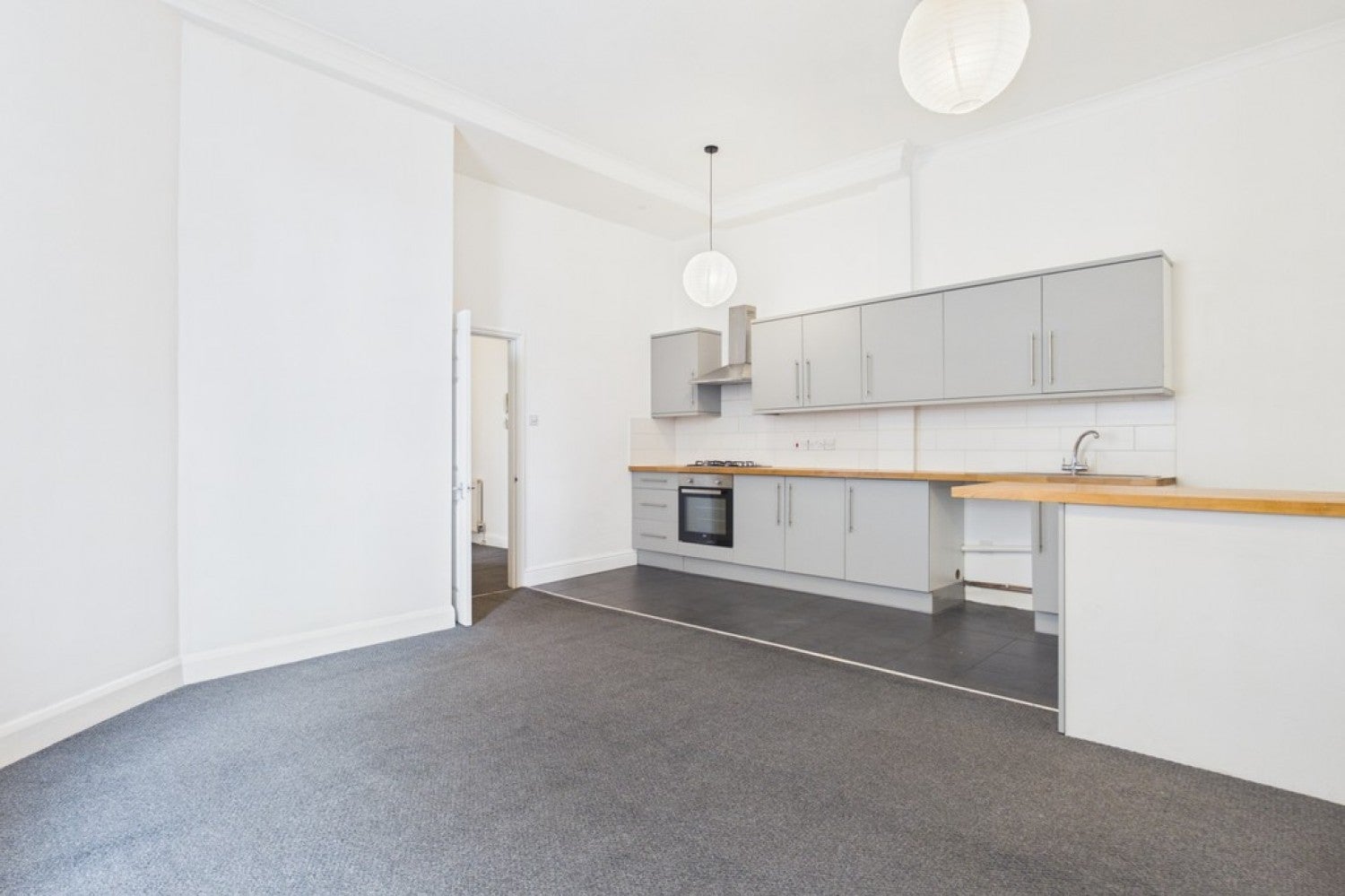 Flat Market Place in Folkestone and Hythe District