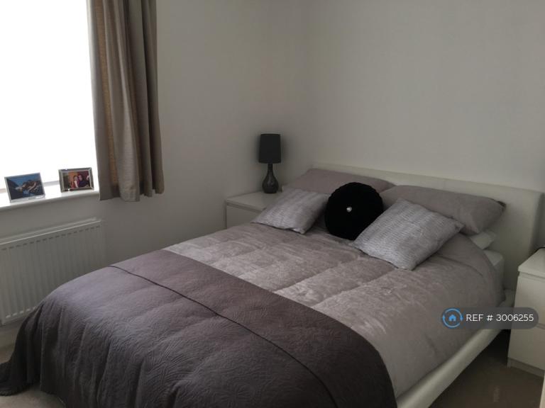 Flat Todd Close in Hertsmere