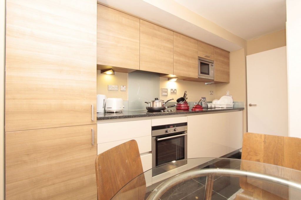 Room Globe Road in Greater London