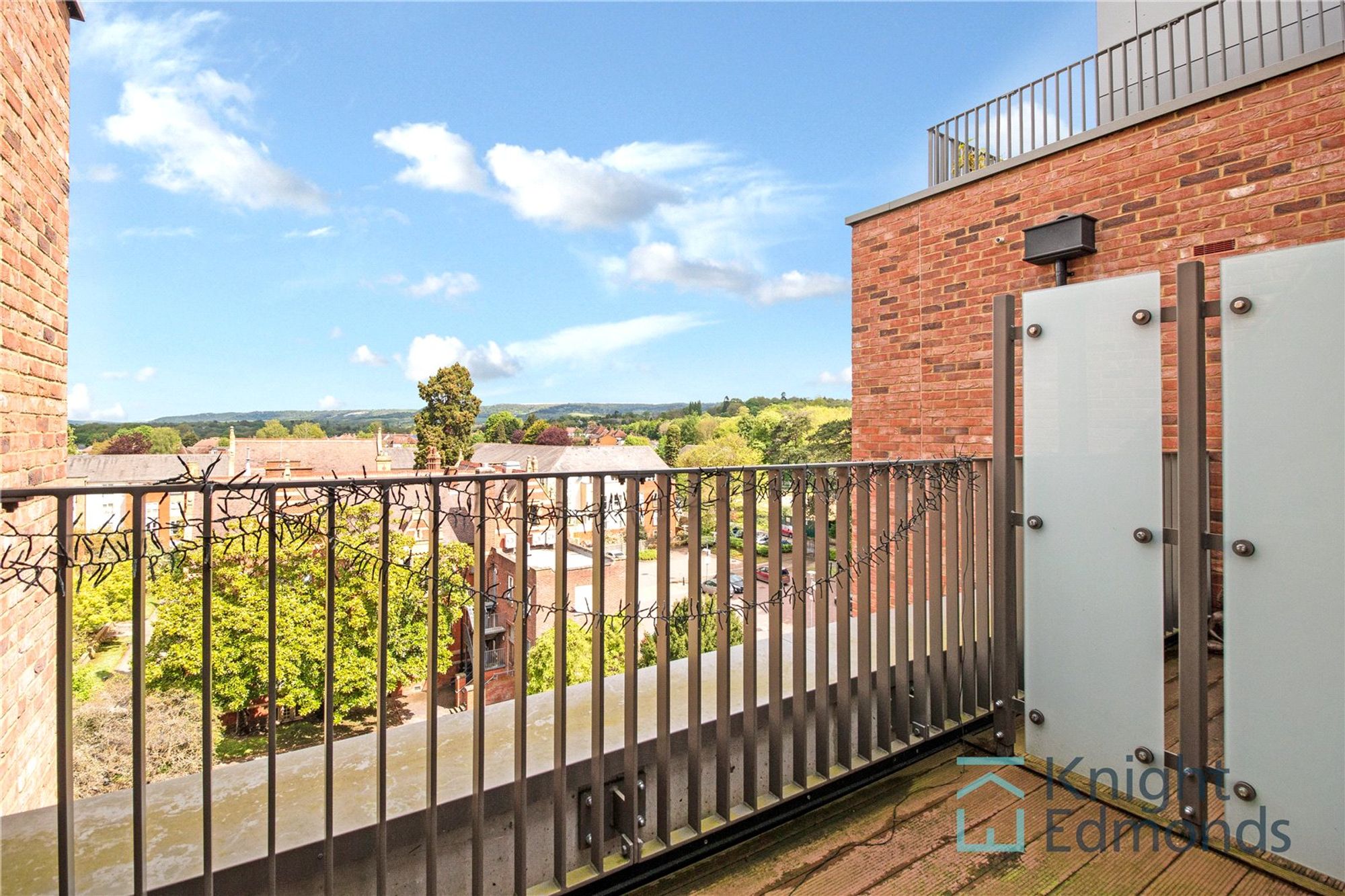 Flat Bambridge Court in Maidstone