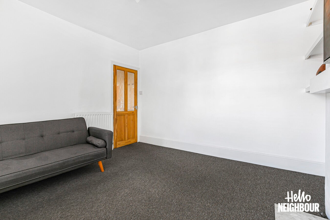 Flat Ellison Road in Greater London