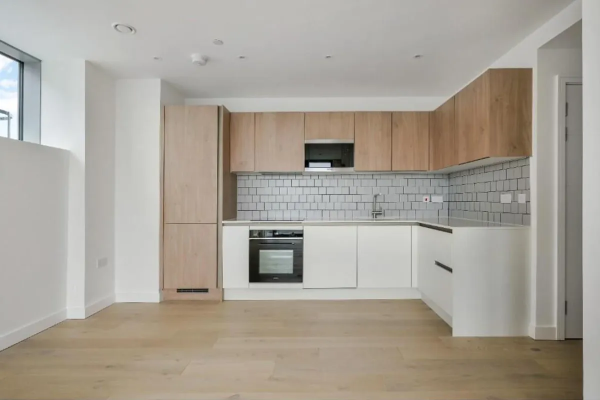 Flat Beechen Grove in Watford