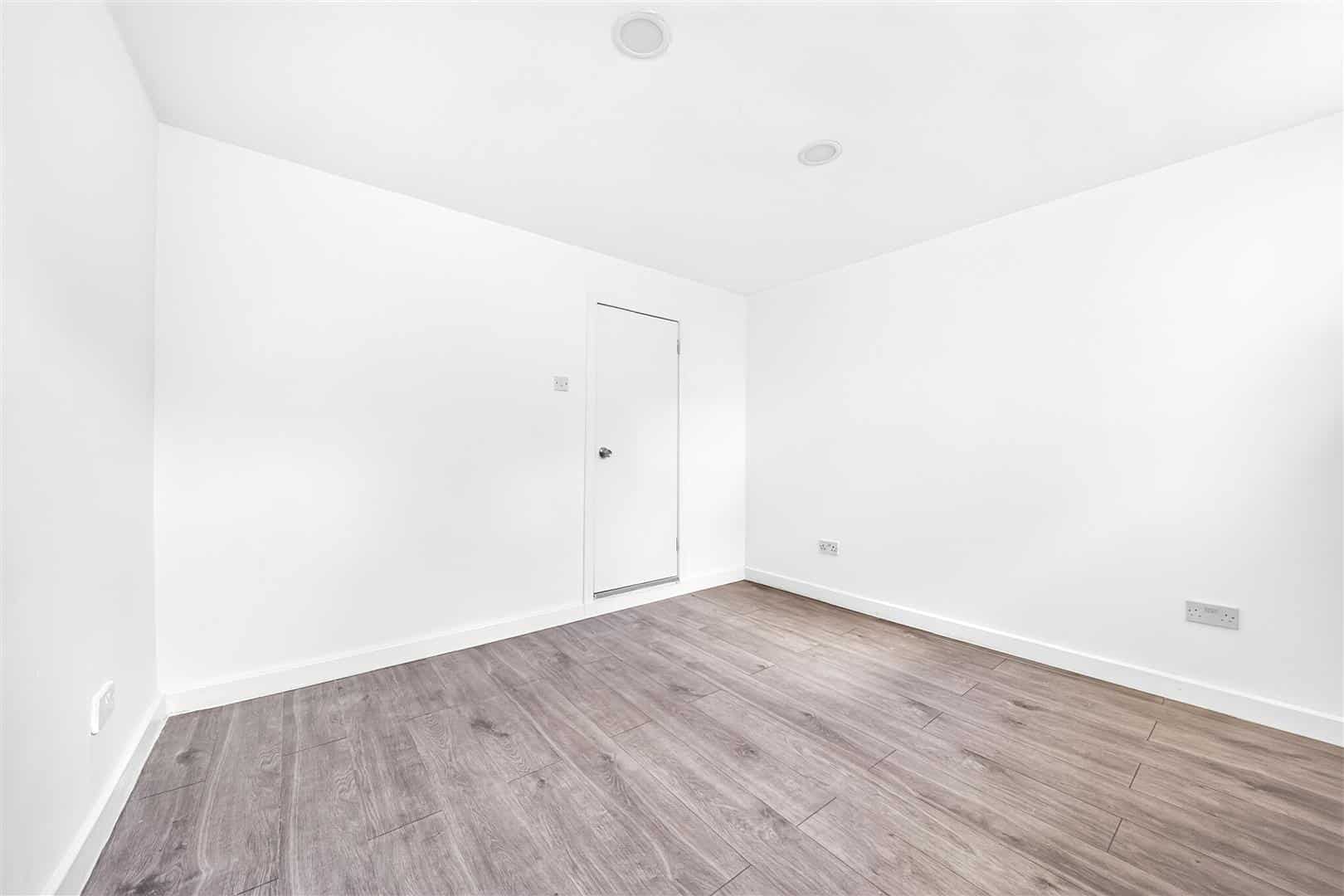 Flat Stopford Road in Greater London