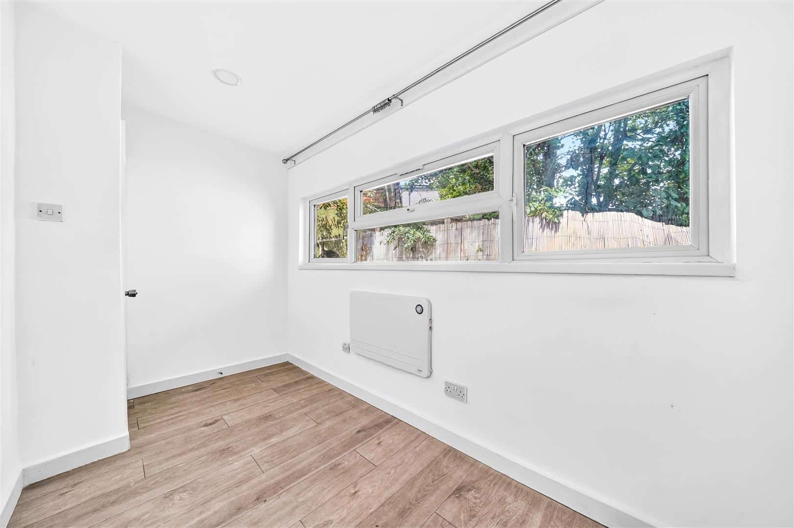 Flat Stopford Road in Greater London