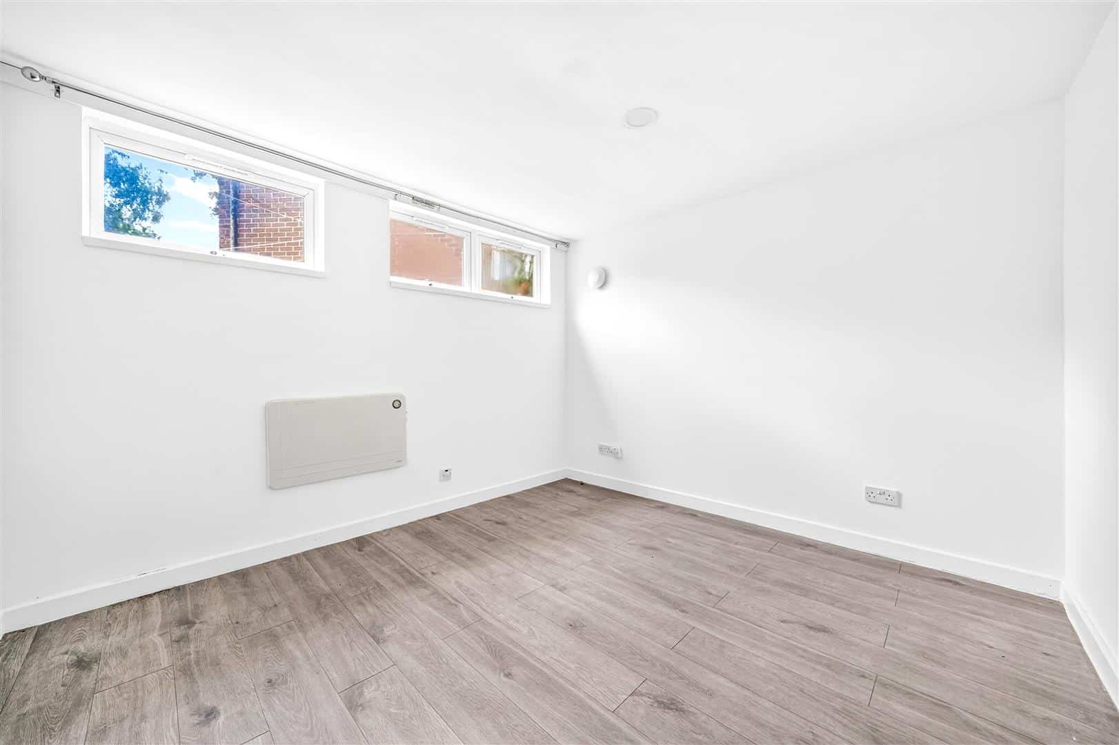Flat Stopford Road in Greater London