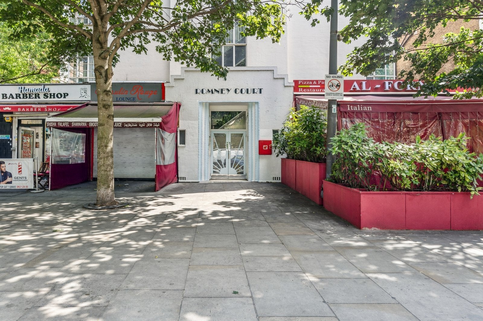 Flat Shepherds Bush Green in Greater London