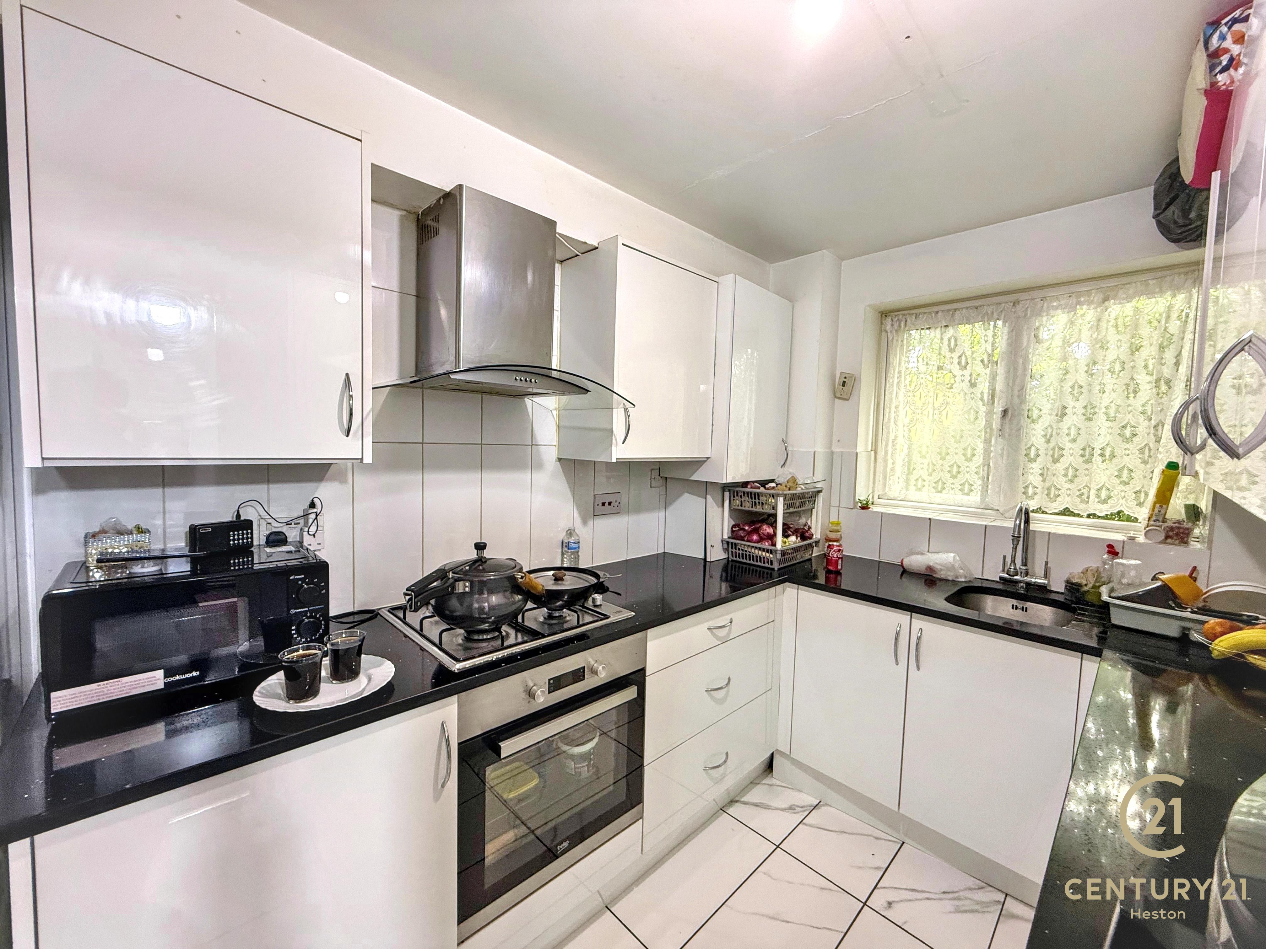 Flat Harewood Terrace in Greater London