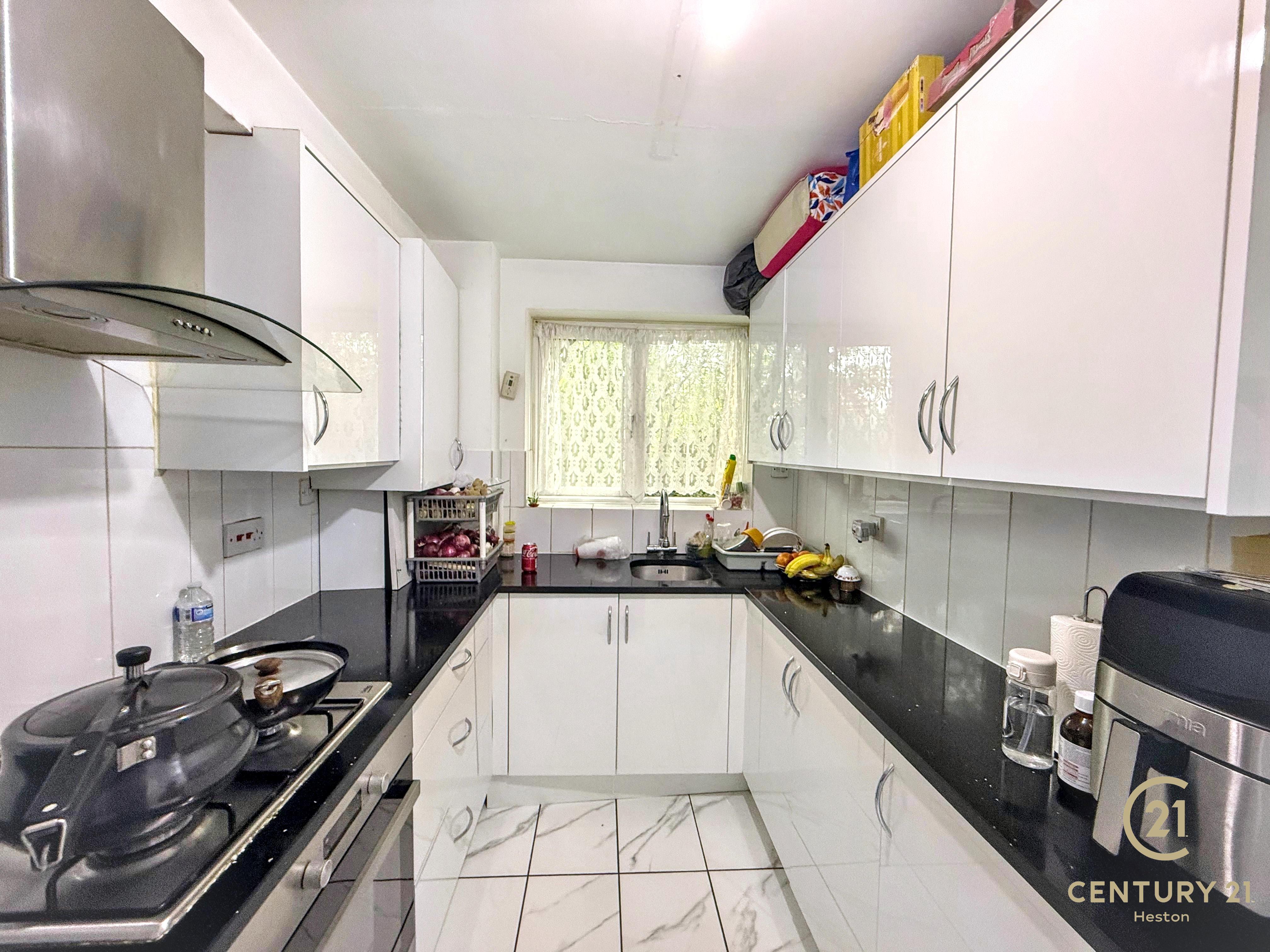 Flat Harewood Terrace in Greater London