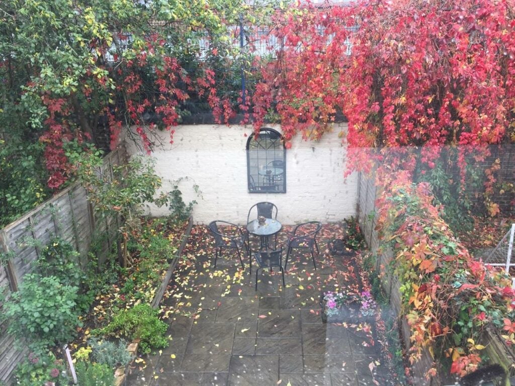 Flat Gilstead Road in Greater London