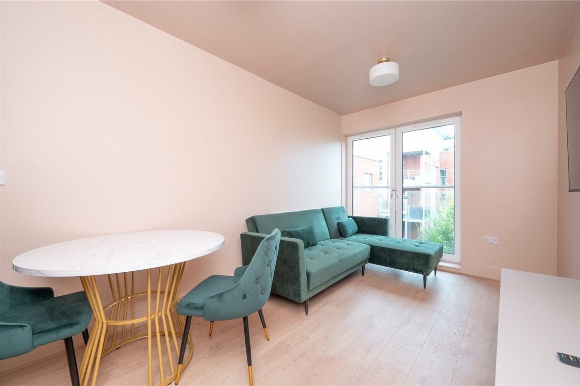 Flat Charrington Place in St Albans