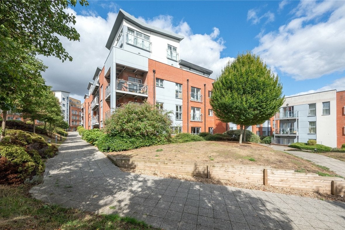 Flat Charrington Place in St Albans