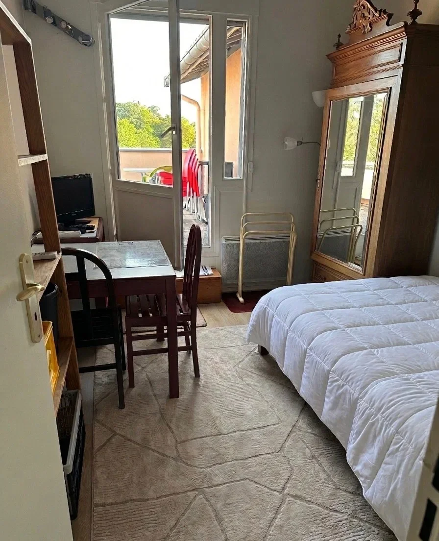 Chambre Chemin de la Patinière à Saint-Genis-Laval
