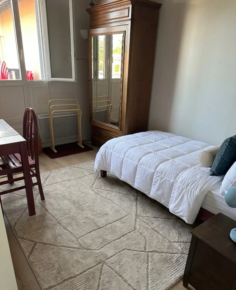 Chambre Chemin de la Patinière à Saint-Genis-Laval