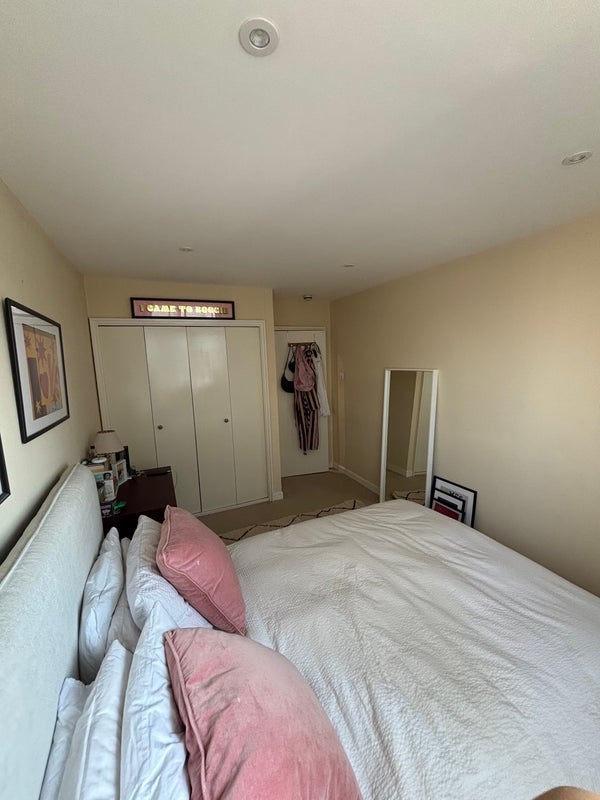Room Grosvenor Road in City of Westminster