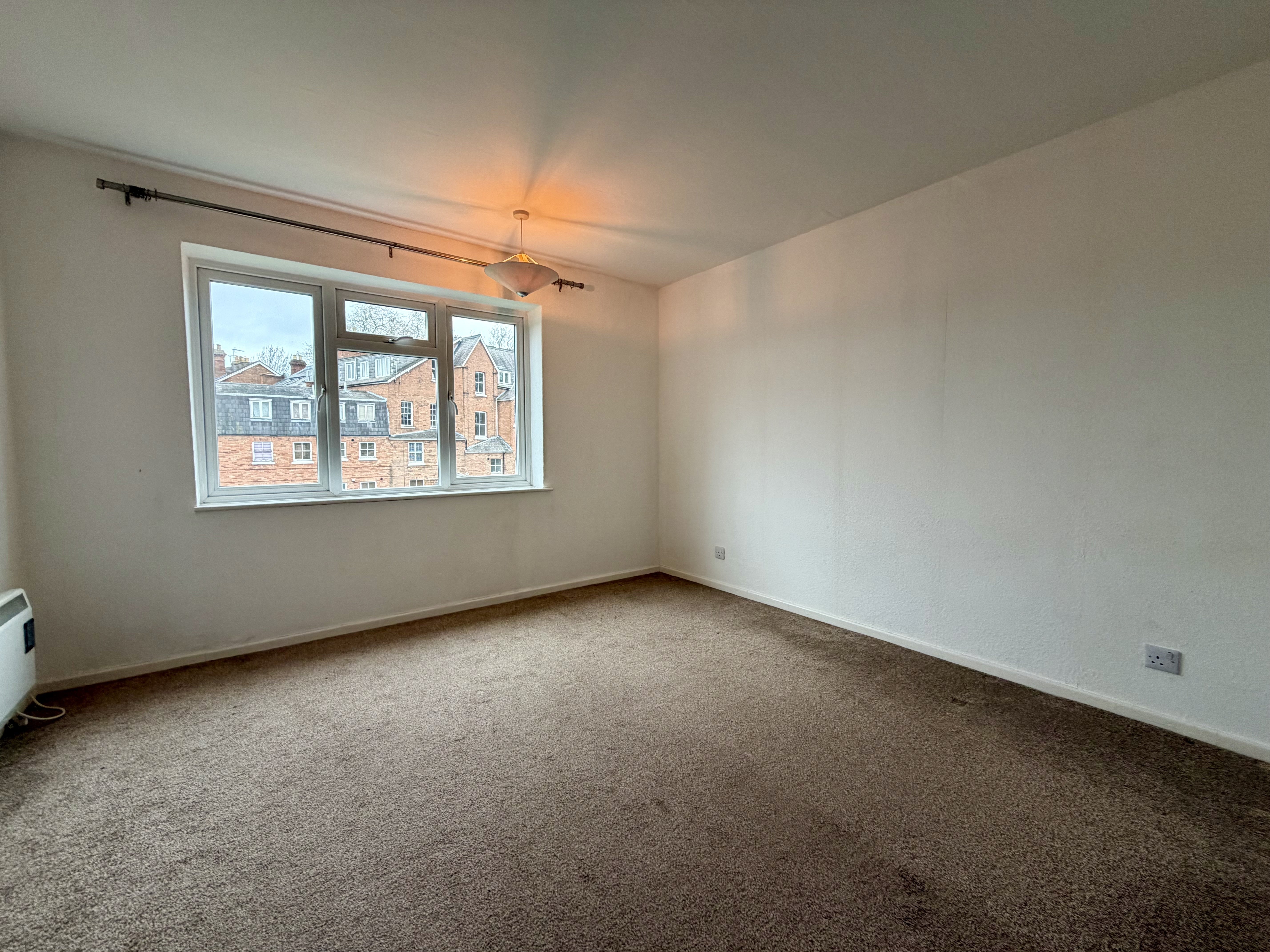 Flat Milverton Terrace in Royal Leamington Spa