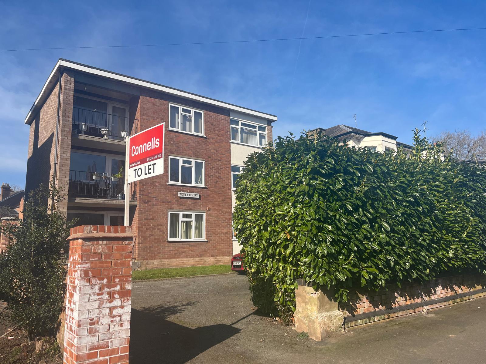 Flat Milverton Terrace in Royal Leamington Spa